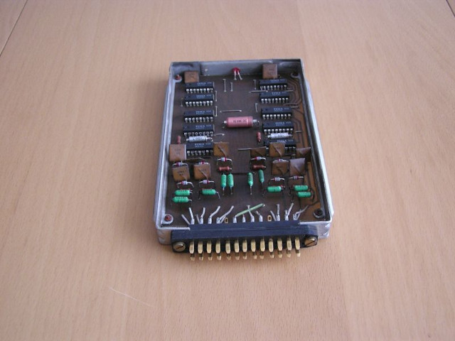 Modulok